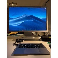 Apple Cinema 30" — Погружение в мир изображения
